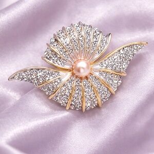 Art Deco Gold Silver Brooch with Pink Pearl